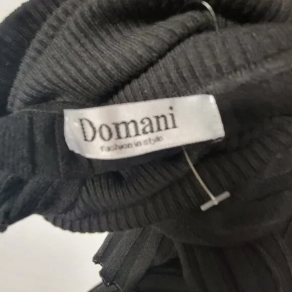 Black Ribbed Turtleneck - Picture 4 of 6